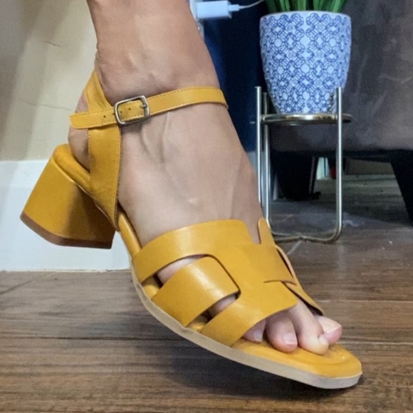 Miz Mooz Black Leather Oakley Sandals - Picture 13 of 15